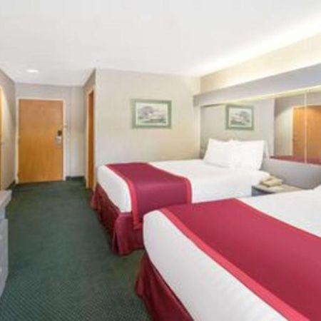 Microtel Inn & Suites By Wyndham Chattanooga/Near Hamilton P Exterior foto